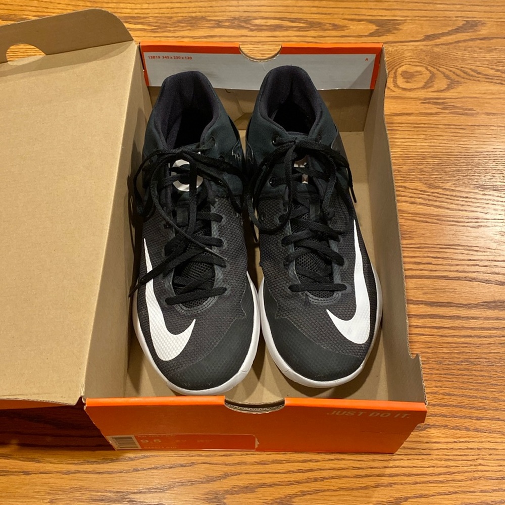 Nike KD TREY 5 IV, Men’s 9.5, Black/White